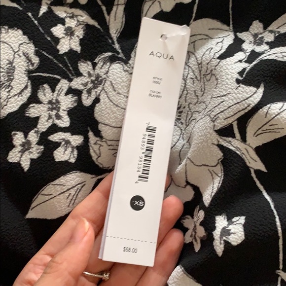 Aqua crop top - Picture 2 of 5